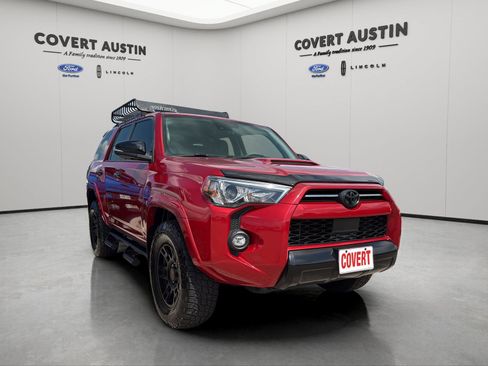 Used 2021 Toyota 4Runner Venture w/ Moonroof Package AWD/4WD image 7