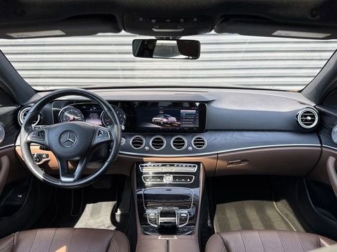 Used 2017 Mercedes-Benz E 300 4MATIC image 17