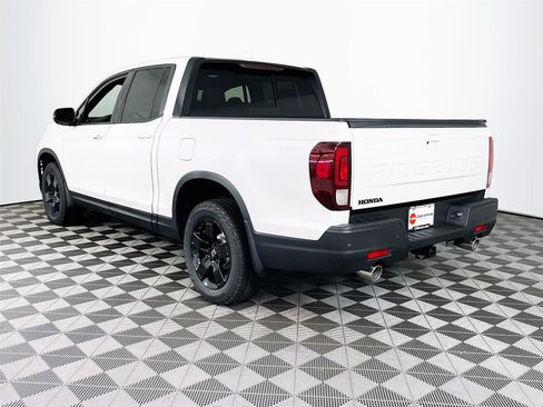 New 2026 Honda Ridgeline Black Edition image 4