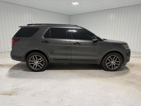 Used 2018 Ford Explorer Sport w/ Equipment Group 401A image 7