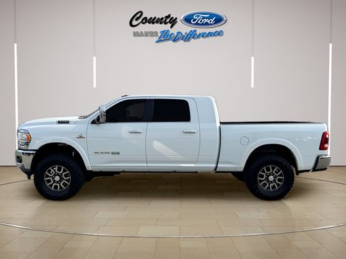 Used 2022 RAM 3500 Limited AWD/4WD image 3