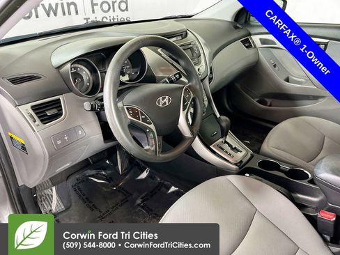 Used 2013 Hyundai Elantra GLS w/ Preferred Pkg FWD image 3