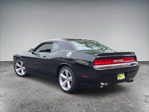Used 2009 Dodge Challenger SRT8 RWD image 10