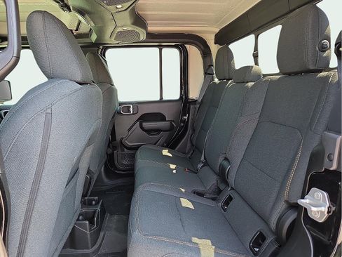 New 2025 Jeep Gladiator Willys image 10