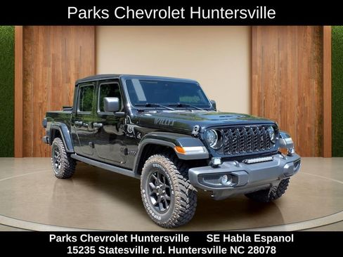 Used 2024 Jeep Gladiator Sport AWD/4WD image 1