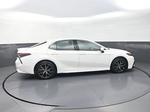 Certified 2024 Toyota Camry SE FWD image 9