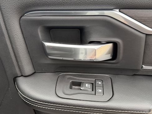 New 2026 RAM 3500 Laramie AWD/4WD image 42