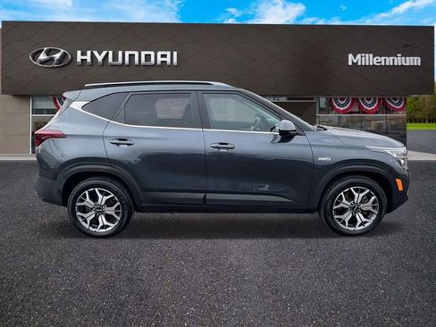 Used 2022 Kia Seltos EX image 4