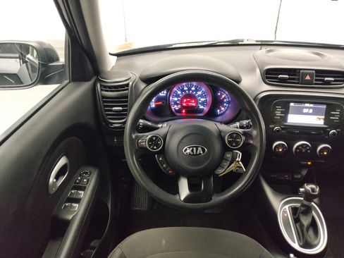Used 2019 Kia Soul FWD image 22