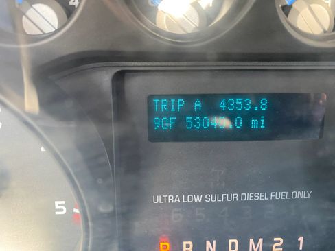 Used 2013 Ford F550 4x4 Crew Cab Super Duty w/ Payload Upgrade Pkg image 12