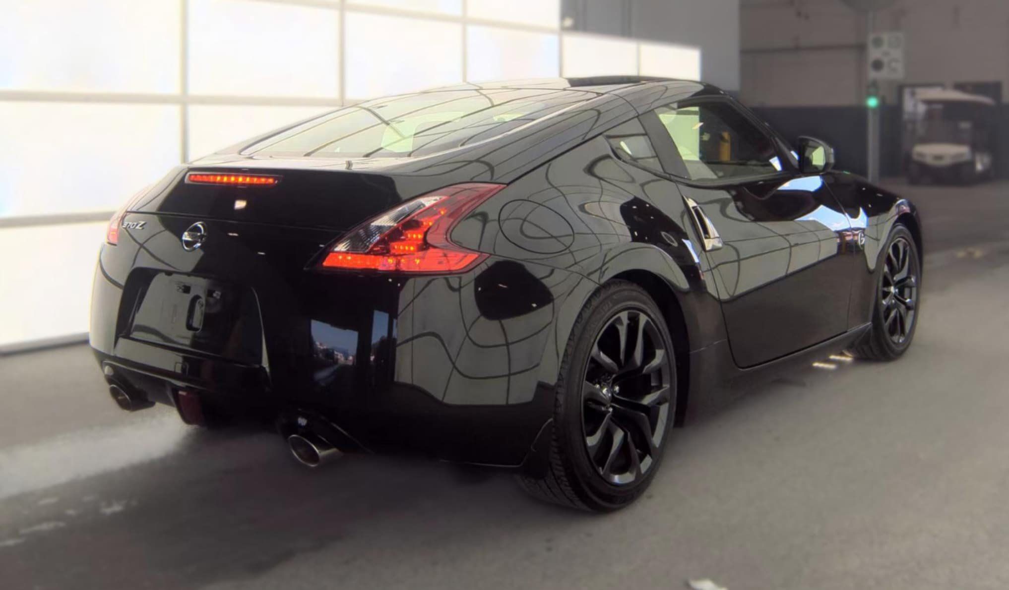 Used 2020 Nissan 370Z Coupe RWD image 5