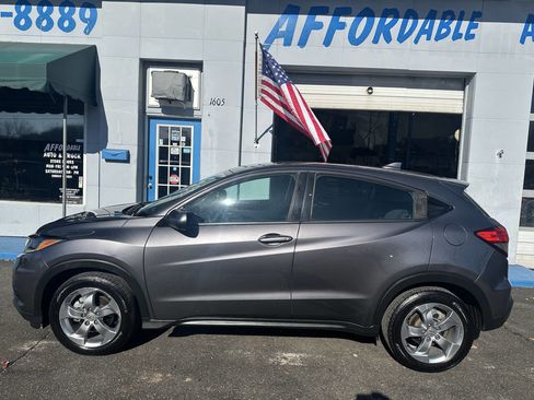 Used 2019 Honda HR-V LX image 7