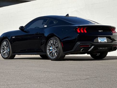 Used 2024 Ford Mustang GT Premium image 3