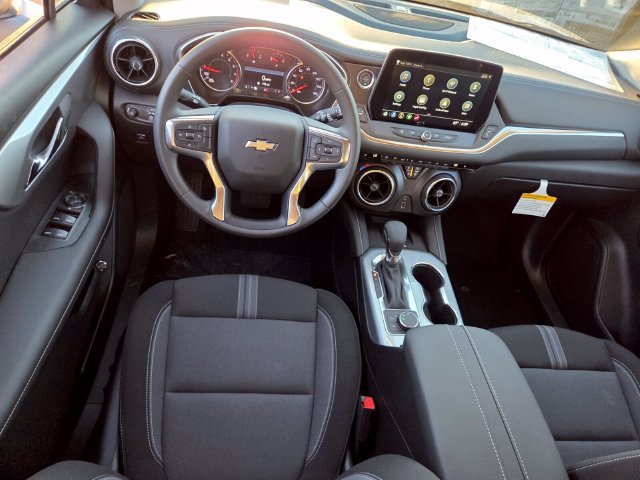 New 2026 Chevrolet Blazer LT w/ Convenience Package FWD image 8