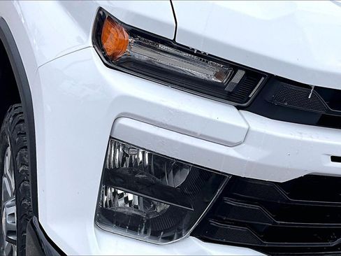 Used 2024 Chevrolet Silverado 2500 Custom w/ Custom Value Package image 29