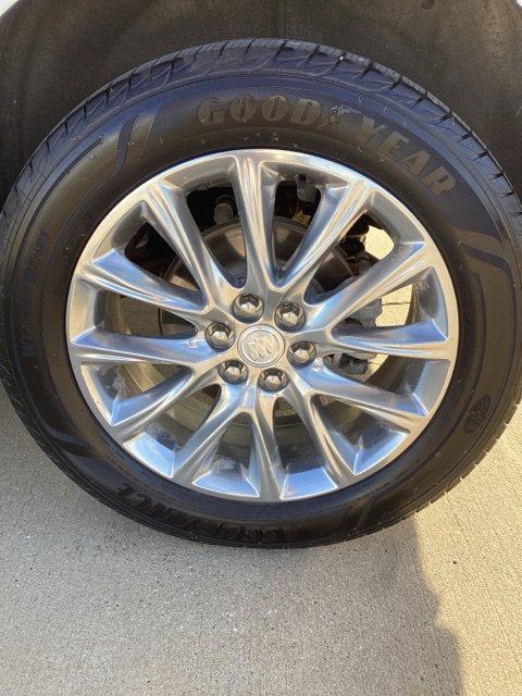 Used 2020 Buick Enclave Essence AWD/4WD image 6