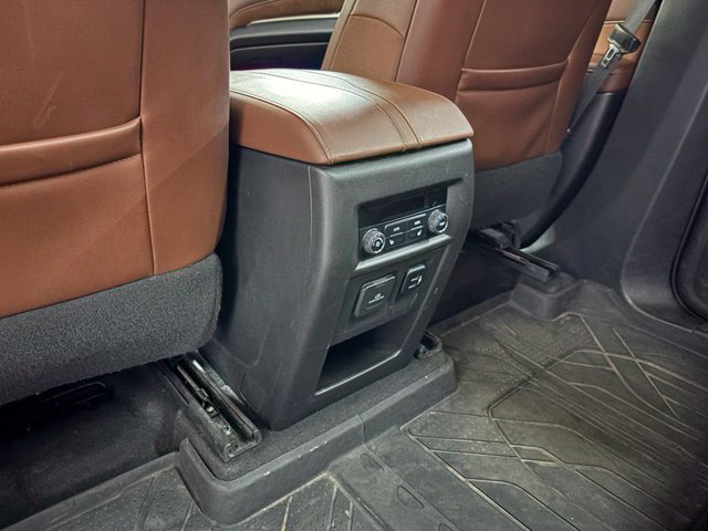 Used 2018 Chevrolet Traverse High Country AWD/4WD image 26