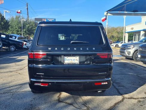 Used 2023 Jeep Wagoneer L Series II image 22