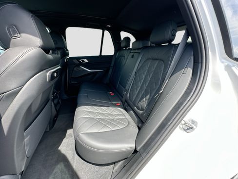 Used 2026 BMW X5 sDrive40i w/ M Sport Package RWD image 26