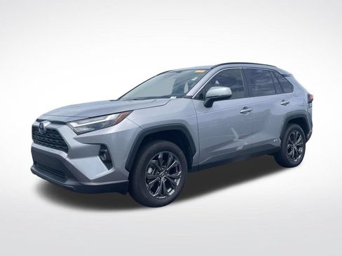 Used 2024 Toyota RAV4 XLE Premium w/ Weather Package AWD/4WD image 31