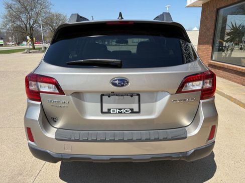 Used 2017 Subaru Outback 2.5i Limited w/ Popular Package #5 AWD/4WD image 4