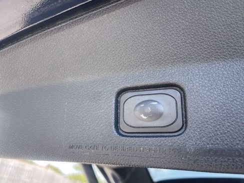Used 2019 Ford Explorer XLT w/ Equipment Group 202A AWD/4WD image 7
