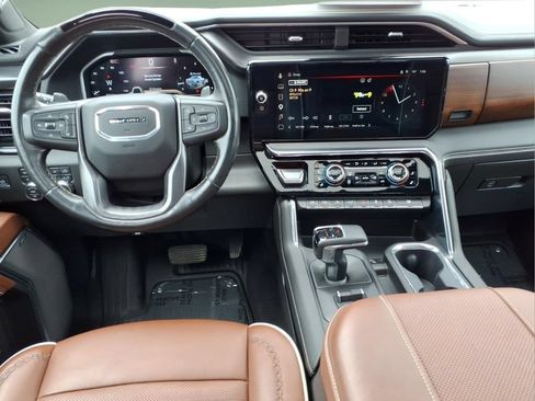 Used 2024 GMC Sierra 1500 Denali Ultimate AWD/4WD image 7
