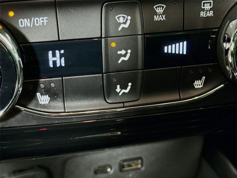 Used 2024 Chevrolet Trax LT w/ Driver Confidence Package image 19