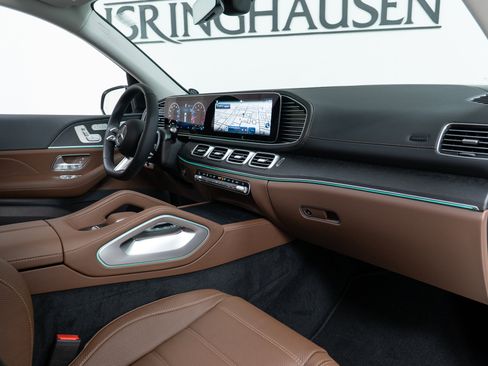 Used 2026 Mercedes-Benz GLS 450 4MATIC image 21