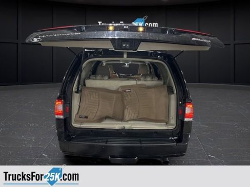 Used 2015 Lincoln Navigator 4WD image 15