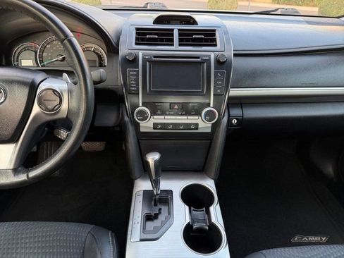 Used 2012 Toyota Camry SE image 14