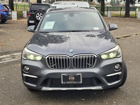 Used 2018 BMW X1 xDrive28i w/ Convenience Package image 2