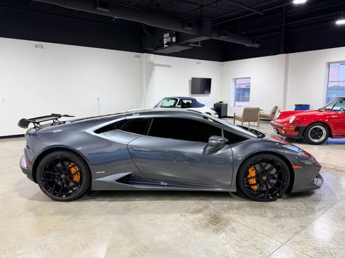 Used 2016 Lamborghini Huracan LP 610-4 AWD/4WD image 4
