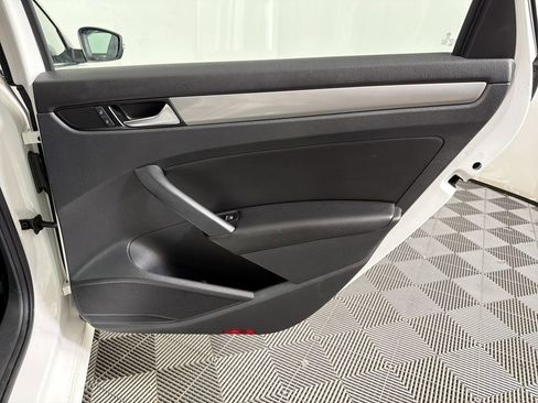 Used 2014 Volkswagen Passat 1.8T image 14