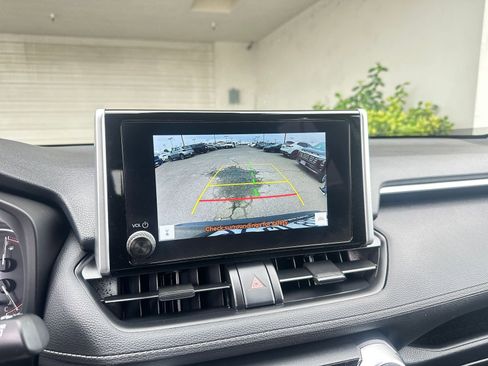 Used 2025 Toyota RAV4 XLE image 17