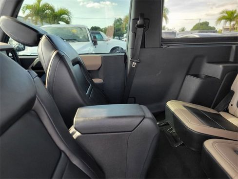 Certified 2023 Ford Bronco Wildtrak image 9