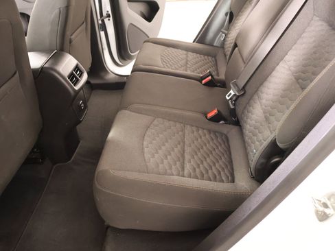 Used 2021 Chevrolet Equinox LT FWD image 11