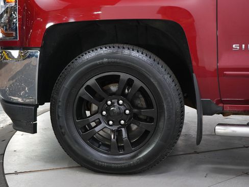 Used 2018 Chevrolet Silverado 1500 LT w/ All Star Edition AWD/4WD image 27
