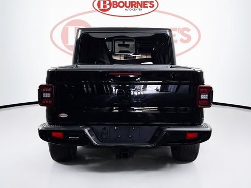 Used 2021 Jeep Gladiator Overland AWD/4WD image 9
