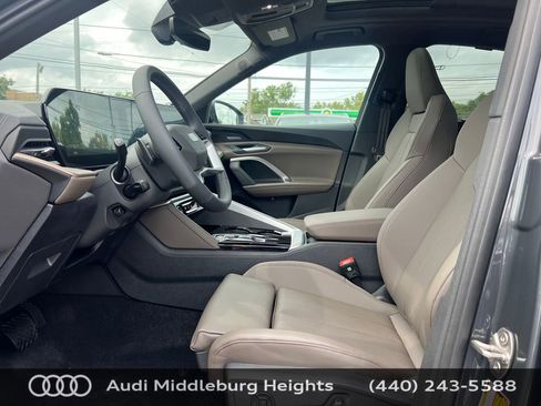 Used 2025 Audi Q5 Premium Plus w/ Premium Plus AWD/4WD image 10