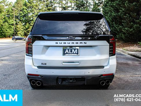 Used 2025 Chevrolet Suburban Z71 AWD/4WD image 11