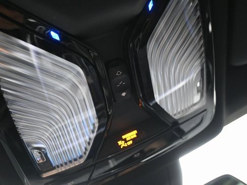 Used 2023 BMW X5 xDrive40i w/ Premium Package image 15