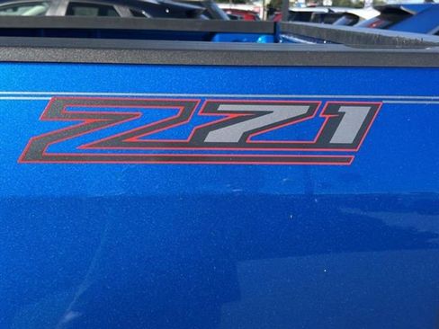 Used 2021 Chevrolet Colorado Z71 w/ Safety Package image 8