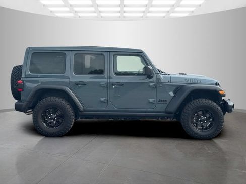 Used 2025 Jeep Wrangler Unlimited Sport AWD/4WD image 8