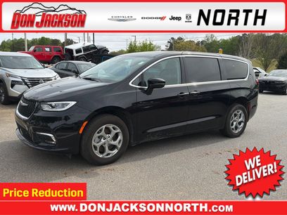 Used 2024 Chrysler Pacifica Limited