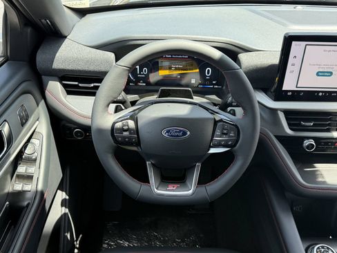New 2026 Ford Explorer ST RWD image 9