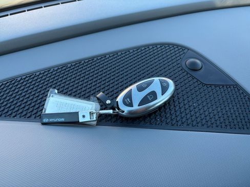 Used 2025 Hyundai Elantra SEL image 21