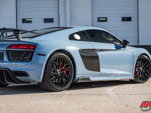 Used 2018 Audi R8 V10 w/ Premium Package image 73