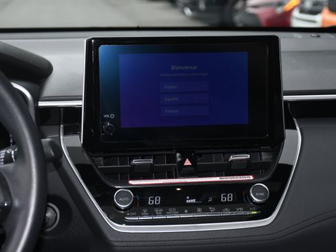 Certified 2024 Toyota Corolla Cross XSE image 17