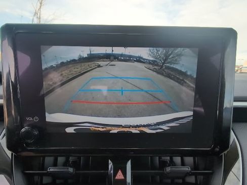 Used 2025 Toyota Corolla LE image 26